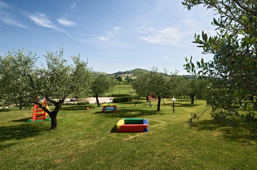 Agriturismo Casale Le Selvette Ripa Экстерьер фото